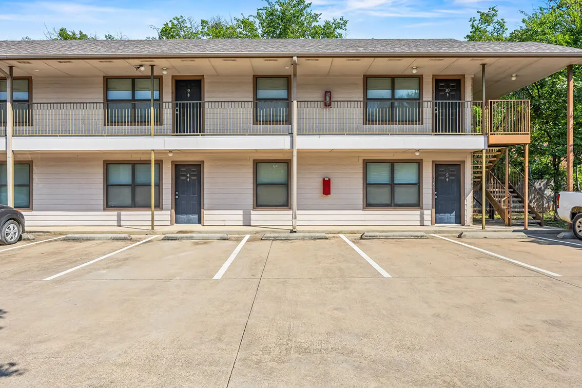 Belle Lenda in Denton, TX (1)